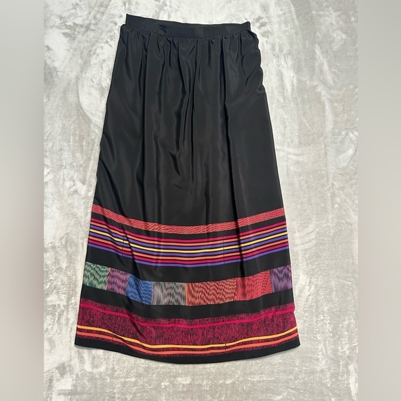 Doncaster Dresses & Skirts - Doncaster Vintage Midi Length Skirt Women’s 8 Black Tribal Travel Worldly